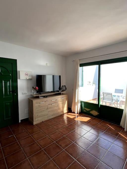 Casa Breen - Spacious 1 Bedroom Apartment In Matagorda With Communal Pool Tías Esterno foto
