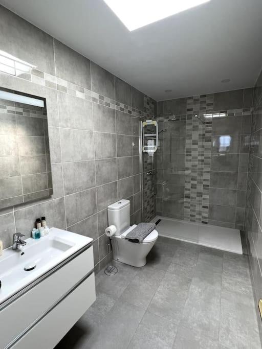 Casa Breen - Spacious 1 Bedroom Apartment In Matagorda With Communal Pool Tías Esterno foto