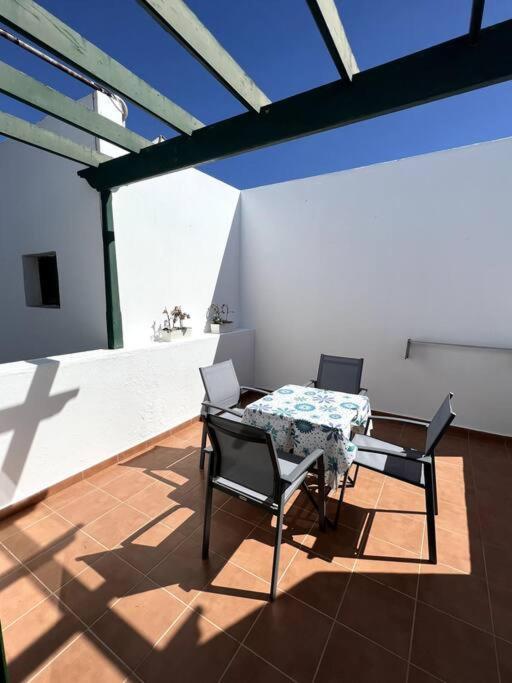 Casa Breen - Spacious 1 Bedroom Apartment In Matagorda With Communal Pool Tías Esterno foto